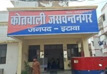 UP: खेत के रास्ते को लेकर खूनी भिड़ंत, दो पक्ष आमने-सामने, नौ पर मुकदमा, दो गिरफ्तार