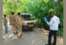 UP: स्कूली वाहनों पर चला परिवहन विभाग का डंडा, चार वाहन सीज