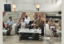 बाराबंकी: सावन मेले को लेकर बाराबंकी प्रशासन पूरी तरह तैयार, लोधेश्वर धाम में सुरक्षा व्यवस्था पर हुई हाई लेवल ब्रीफिंग