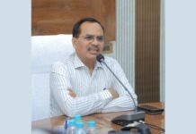 UP: अतिवृष्टि की आशंका से इटावा में स्कूल बंद, कक्षा 1 से 12 तक के विद्यार्थियों को आज अवकाश