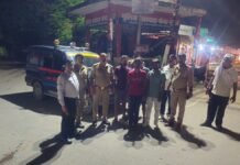 UP: दो पिकअप में लदी 100 बोरी यूरिया पकड़ी, कृषि विभाग की कार्रवाई से मचा हड़कंप