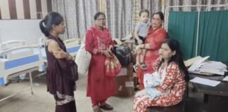 हाथरस में भीषण सड़क हादसा, ओवरटेक के दौरान ट्रक में घुसी रोडवेज बस; चालक समेत 18 घायल