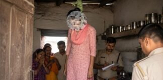 UP: युवती ने फंदे से लटककर दी जान, किचन में मिला शव, परिवार में मचा कोहराम