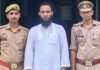 UP: आजमगढ़ में फर्जीवाड़े का खुलासा, अलग पहचान से दूसरा पासपोर्ट बनवाने वाला गिरफ्तार