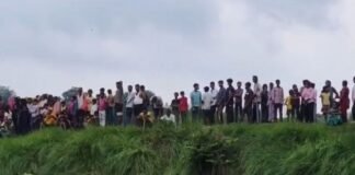 Amethi: मालती नदी में लकड़ी के पुल में फंसा मिला महिला का शव, चार दिन से थी लापता