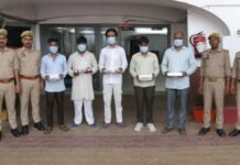Saharanpur: रक्षाबंधन पर जेबकतरों के गिरोह पर देवबंद पुलिस का शिकंजा, 5 शातिर गिरफ्तार
