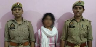 UP: चोरी के इरादे से घर में घुसी युवती ने महिला की गला रेतकर की हत्या, पुलिस ने किया खुलासा