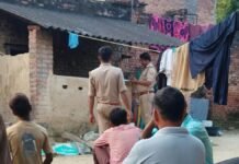 UP: अमेठी में घर के कमरे में फंदे से लटका मिला 28 वर्षीय युवती का शव, मचा हड़कंप