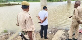 Banda: बांदा में नदियों का बढ़ता जलस्तर बना चिंता का सबब, पैलानी में प्रशासन अलर्ट, गांव-गांव कराई मुनादी