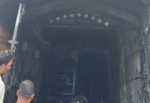 Pilibhit में आधी रात शॉर्ट सर्किट से घर में लगी भीषण आग, लाखों का सामान जलकर राख
