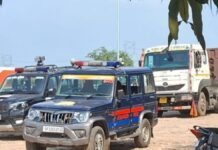 Etawah में यातायात नियम तोड़ने वालों पर पुलिस का शिकंजा, 85 चालान से 1.83 लाख वसूले