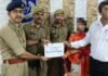 Gonda: शेयर बाजार में मुनाफे का झांसा देकर 12.44 लाख की ठगी, साइबर पुलिस ने पूरी रकम लौटाई