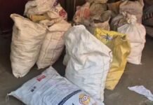 Raebareli में घर के अंदर बन रहा था ‘मौत का सामान’, भारी मात्रा में बारूद और पटाखों के साथ पति-पत्नी दबोचे गए