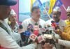UP: पीडीडीयू जंक्शन पहुंचे AAP सांसद संजय सिंह, कार्यकर्ताओं ने ढोल-नगाड़ों के साथ किया भव्य स्वागत