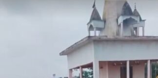UP: रामगंगा का रौद्र रूप, मंदिर के बिल्कुल करीब पहुची धारा