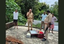 बाराबंकी घर में सोता रहा परिवार, दीवार फांदकर चोर ले गए 20 लाख के जेवर-नकदी