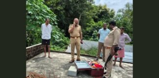 बाराबंकी घर में सोता रहा परिवार, दीवार फांदकर चोर ले गए 20 लाख के जेवर-नकदी