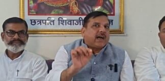 वाराणसी: शिक्षक भर्ती में आरक्षण के मामले पर आप सांसद संजय सिंह ने सरकार को घेरा, बोले- प्रदेश सरकार की दादागिरी चल रही
