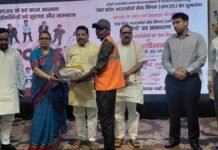 UP: आउटसोर्स कर्मियों के हित में बड़ा कदम, समय से वेतन, EPF-ESI और पारदर्शी भर्ती व्यवस्था का मिलेगा लाभ