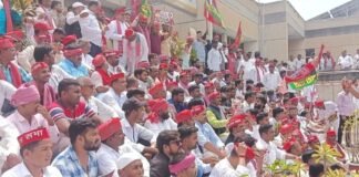 UP: सिद्धार्थनगर में बेरोजगारी-महंगाई को लेकर सपा का हल्लाबोल, ADM को सौंपा 12 सूत्रीय ज्ञापन