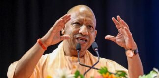 ‘कृष्ण-राम में आस्था हमारी ताकत, बाबर-औरंगजेब के जहर…’, मथुरा में CM योगी का विरोधियों पर निशाना