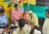 सीतापुर में डीएम का औचक निरीक्षण, एएनएम का 15 दिन का वेतन रोकने के निर्देश
