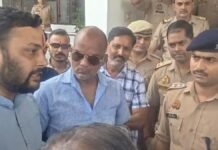 ‘तुम घर नहीं जा पाओगे…’ हाथरस में SHO की धमकी से भड़के गौ रक्षक