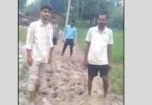 UP: आजादी के 78 साल बाद भी आदिम युग में जीने को मजबूर! मिर्ज़ापुर के इस गाँव का सच देख हिल जाएंगे आप