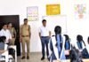 बाराबंकी में डीएम-एसपी का कस्तूरबा विद्यालय पर औचक निरीक्षण, छात्राओं संग भोजन कर परखी व्यवस्थाएं