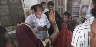 UP: बांदा में दर्दनाक हादसा, ई-रिक्शा पलटने से 9 वर्षीय मासूम की मौत, मां घायल