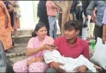सिद्धार्थनगर में बच्ची की मौत पर बवाल, डॉक्टर पर इलाज में लापरवाही का आरोप
