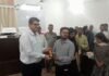 UP: मीरगंज तहसील में अचानक पहुंचे कमिश्नर, अधिकारियों में मची हलचल