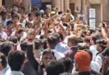 बांदा में सवर्ण समाज का शक्ति प्रदर्शन, 5 हजार से ज्यादा लोगों ने निकाला विशाल मार्च, राष्ट्रपति-प्रधानमंत्री के नाम सौंपा ज्ञापन