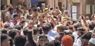 बांदा में सवर्ण समाज का शक्ति प्रदर्शन, 5 हजार से ज्यादा लोगों ने निकाला विशाल मार्च, राष्ट्रपति-प्रधानमंत्री के नाम सौंपा ज्ञापन