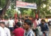 UP: मारपीट में घायल रमेश की मौत, आरोपियों की गिरफ्तारी को लेकर परिजनों का प्रदर्शन