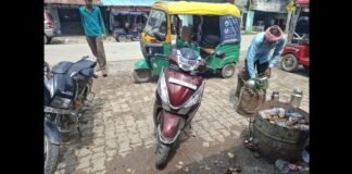अलीनगर में भीषण सड़क हादसा; ट्रक की टक्कर से स्कूटी सवार गंभीर घायल, दोनों पैर हुए क्षतिग्रस्त