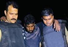 UP: आजमगढ़ में पुलिस मुठभेड़ के दौरान आरोपी घायल, गोवंश वध में प्रयुक्त चापड़-चाकू और तमंचा बरामद
