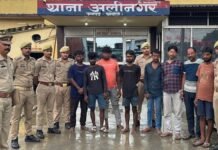 चंदौली में भैंस चोर गिरोह का पर्दाफाश, 8 आरोपी गिरफ्तार, पिकअप समेत चोरी की भैंस और नकदी बरामद