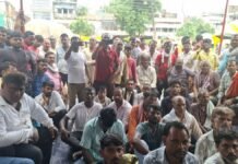 चंदौली में वेंडिंग जोन और स्थायी मंडी की मांग, फल-सब्जी कारोबारियों ने दी आंदोलन की चेतावनी