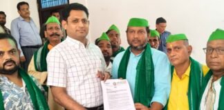 जौनपुर: 14 साल का इंतजार और 150 करोड़ का मुद्दा! अधूरे हाईवे पर टोल वसूली देखकर भड़के किसान