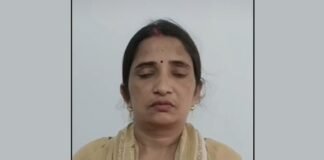 UP: दबंगों ने व्यापारी और बेटे को पीटा, नकदी-मोबाइल छीना, जातिसूचक शब्द कहने और जबरन समझौते का दबाव बनाने का आरोप