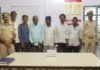 UP: मांट में पुलिस का जुए पर शिकंजा, 6 जुआरी 13,450 रुपये और ताश के पत्तों सहित दबोचे