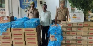 UP: चंदौली में शराब तस्करी का बड़ा खुलासा, ट्रक से 13 लाख की शराब बरामद