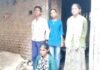 बलिया की खुशबू की कहानी, 19 की उम्र में मां-बाप का फर्ज निभा रही बेटी, सरकारी मदद का अब भी इंतजार
