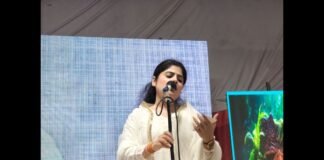 UP: तालियों और ठहाकों से गूंजा पंडाल, बाराबंकी में देर रात तक चला विराट कवि सम्मेलन, देशभर के कवियों ने बिखेरा रंग
