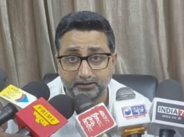 UP: विपक्ष को नींद नहीं आ रही, 2027 में भी दाल नहीं गलेगी”, दानिश आजाद का अखिलेश पर तीखा तंज, UCC पर दी नसीहत