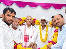 मथुरा: 19 साल से बंद चीनी मिल फिर होगी शुरू, बजट पास होने के बाद मथुरा पहुंचे मंत्री का जोरदार स्वागत