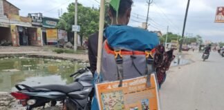 UP: चार धाम-12 ज्योतिर्लिंग की पैदल यात्रा पर निकले वीर निहाले, 4 हजार किमी का सफर पूरा
