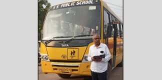 UP: स्कूली बच्चों की सुरक्षा को लेकर सख्त हुआ परिवहन विभाग, 35 वाहनों के चालान, 6 सीज