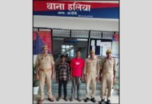 UP: चंदौली में गोवंश तस्करी पर पुलिस का शिकंजा, दो युवक गिरफ्तार, दो गोवंश समेत बाइक-मोबाइल बरामद